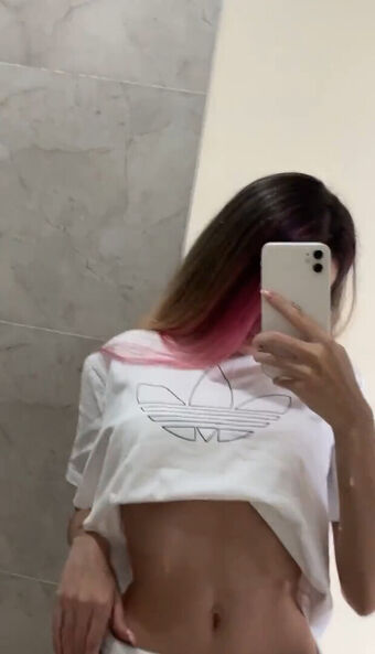 Kimberly Aroa