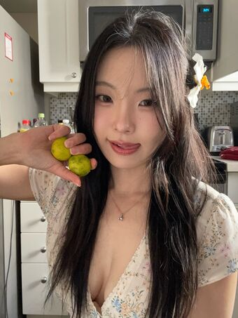 Kong Nagie Wycieki OnlyFans Zdjęcie 31