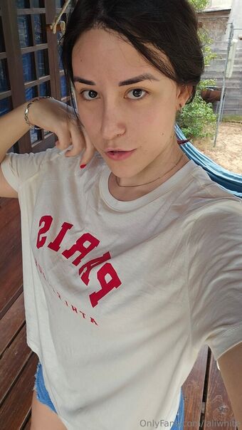 laliwhite