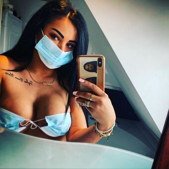 Larisa Munteanu Nagie Wycieki OnlyFans Zdjęcie 3