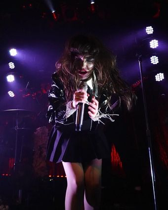 Lauren Mayberry