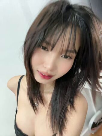 Llthvalo Nagie Wycieki OnlyFans Zdjęcie 5