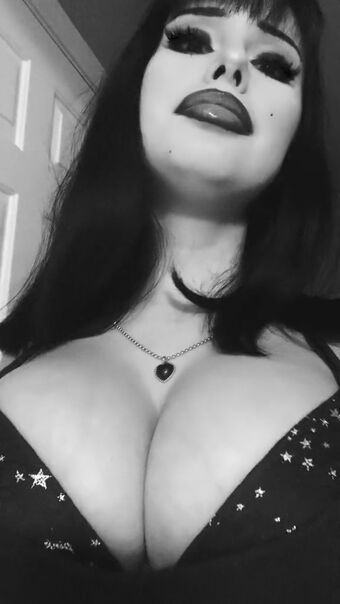 mariana_labruja