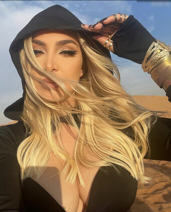 Maya berovic Nagie Wycieki OnlyFans Zdjęcie 9