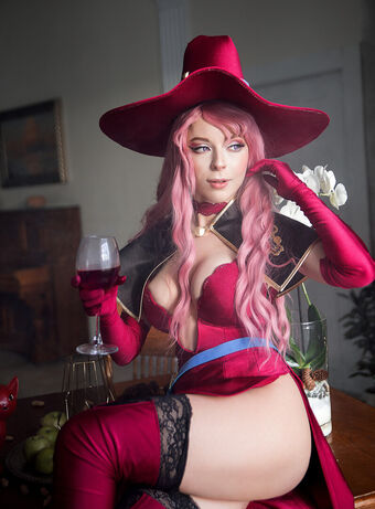 Mayweda Cosplay