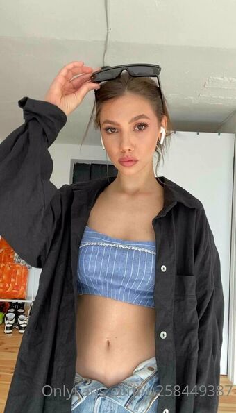 mia_cutest