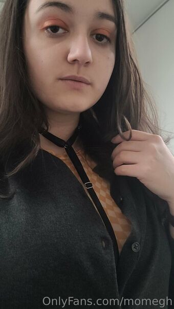 momegh Nagie Wycieki OnlyFans Zdjęcie 3