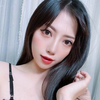 Momo_Rose