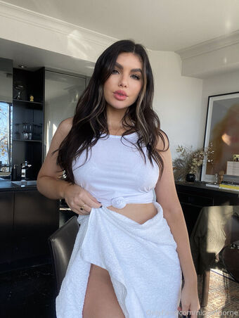 nicolethorne