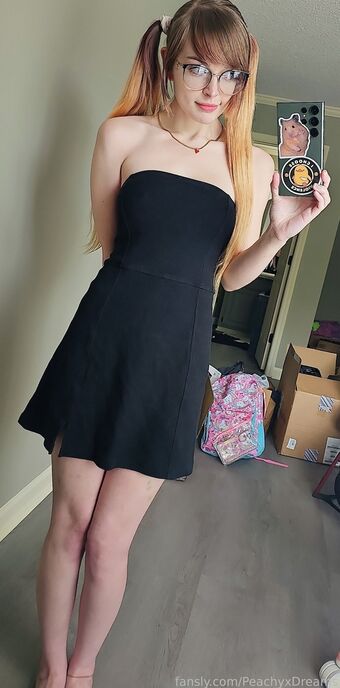 PeachyxDreams