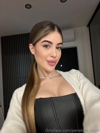 penelope_bustt