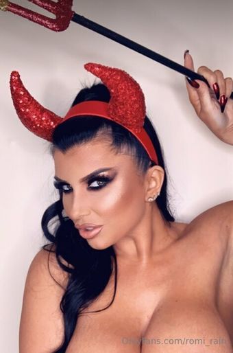 romi rain