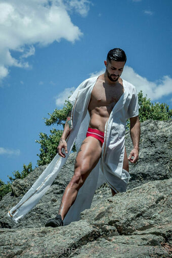 saulmodelfree