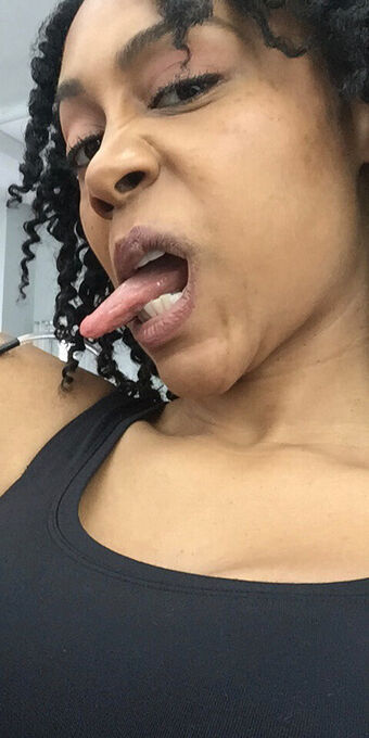 Simone Missick Nagie Wycieki OnlyFans Zdjęcie 8