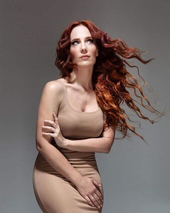 Simone Simons