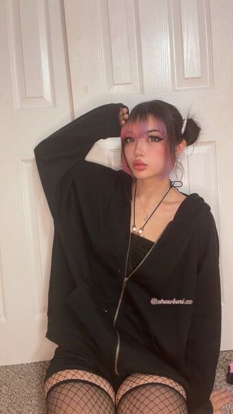 strawbarizz Nagie Wycieki OnlyFans Zdjęcie 34