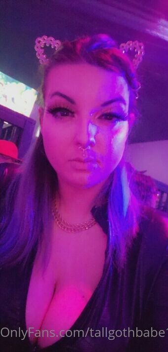tallgothbabe14