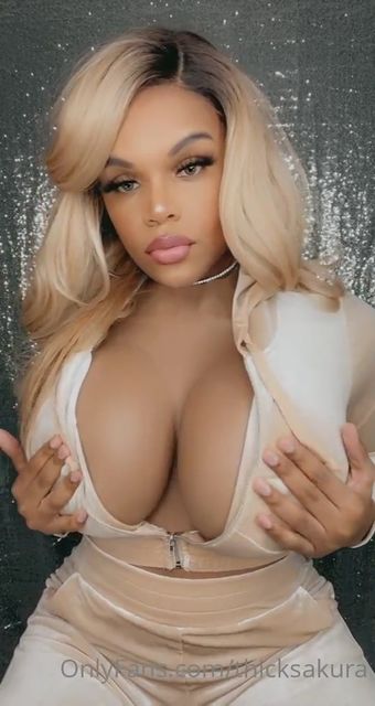 ThickSakura Nagie Wycieki OnlyFans Zdjęcie 9