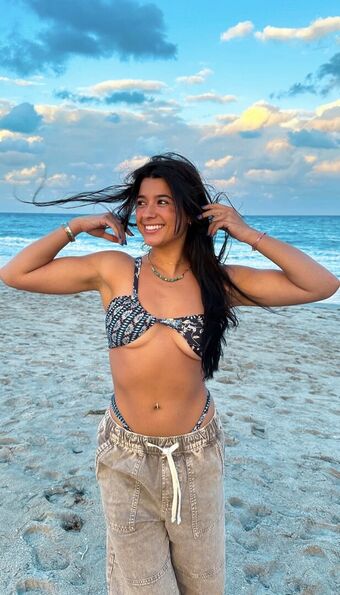 throwsumchlo Nagie Wycieki OnlyFans Zdjęcie 1