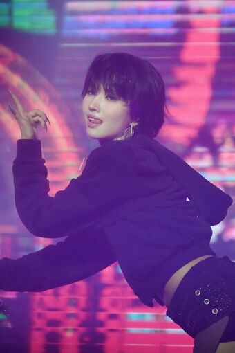 tiny.pretty.j