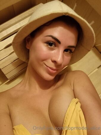 topmodel_alice