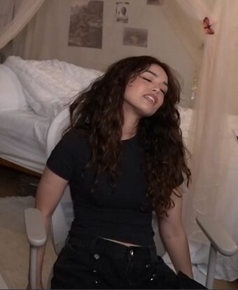 Valkyrae