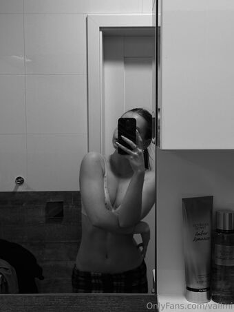 Vallmi Nagie Wycieki OnlyFans Zdjęcie 34