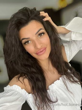 Veronika_