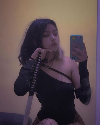 _.yozzzi._